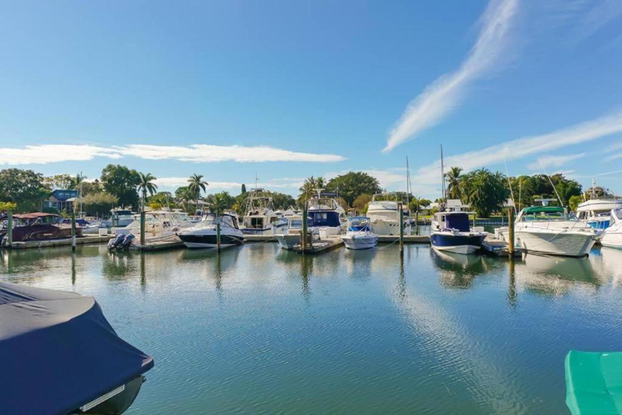 Getaway At The Marina Aparthotel South Bradenton Exterior photo
